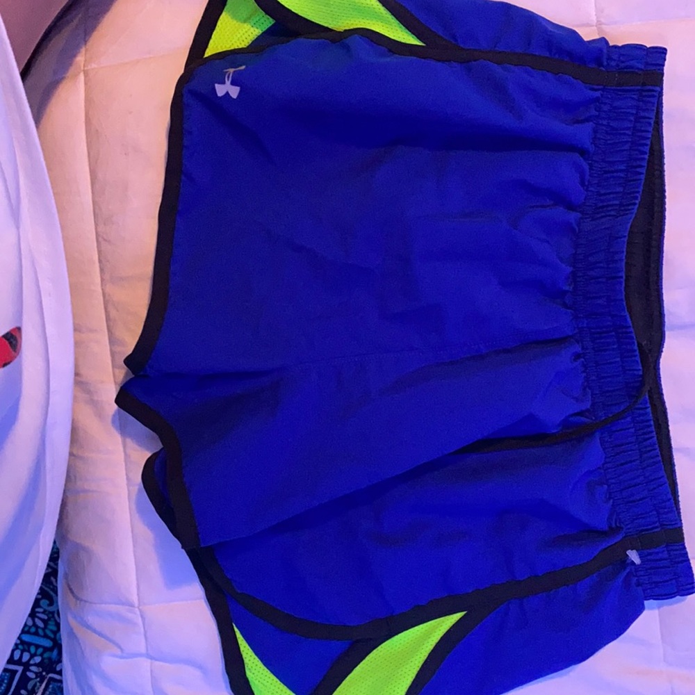 under armor shorts size medium